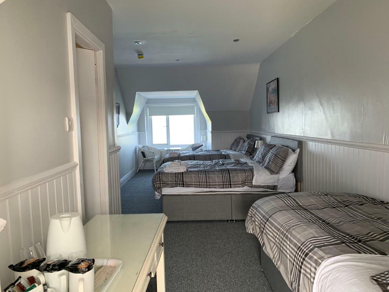 Cara Guesthouse Whitley Bay Exterior photo